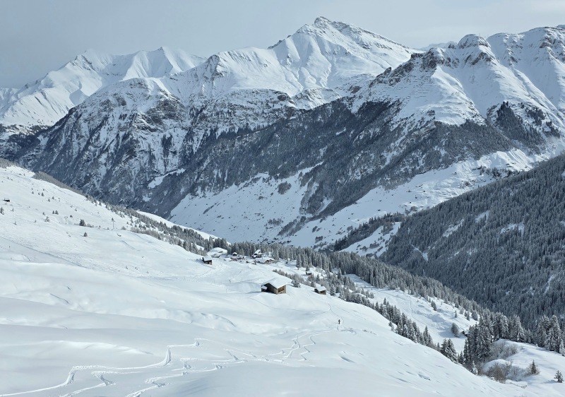 Vals off-piste skiing above Gadastatt