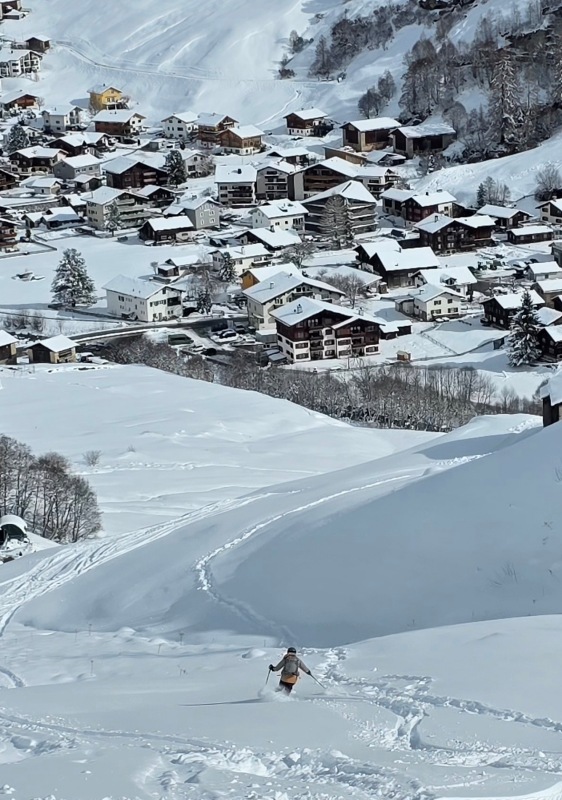 Valley run into Vals village