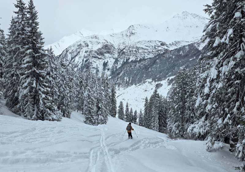 Lower mountain skiing at Vals