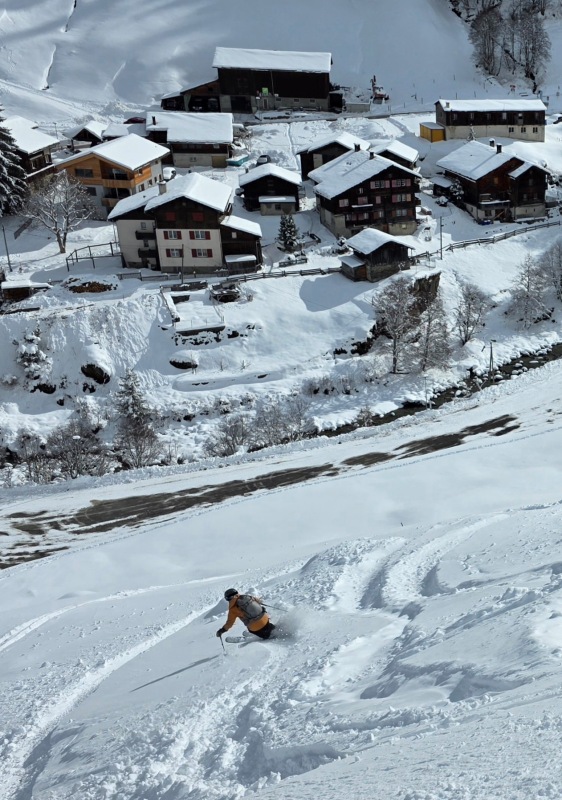 Vals car park ski descent