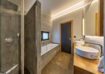 Hotel Mad Mount, Nendaz Women Only Ski Tour, WoW