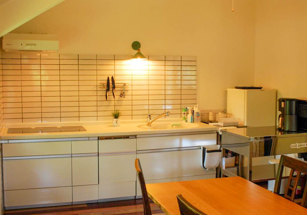 Hieda Sanso Hakuba Cortina