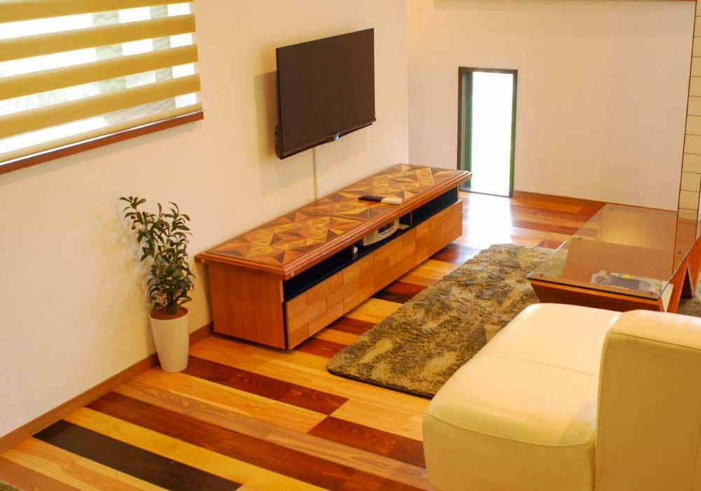 Hieda Sanso Hakuba Cortina