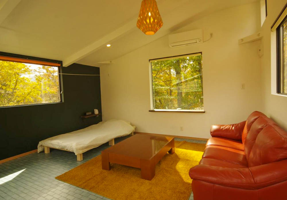 Hieda Sanso Hakuba Cortina