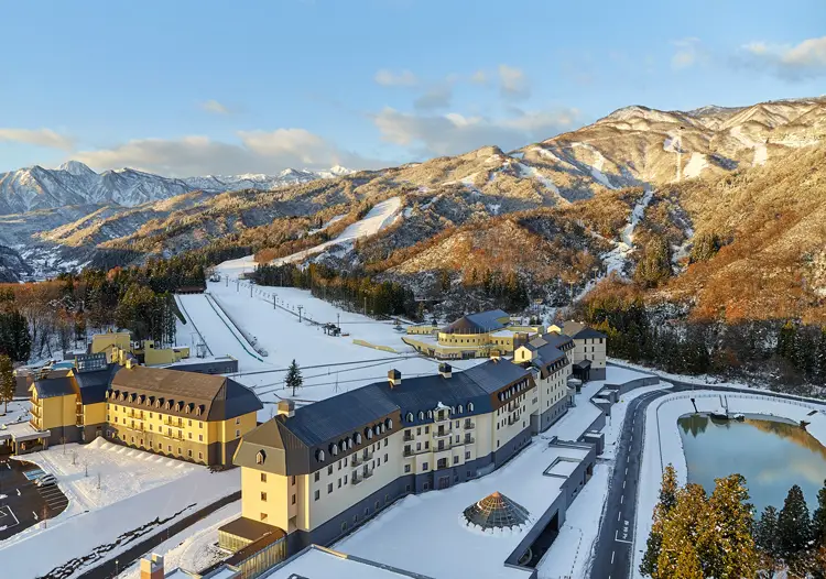 Best Japan Ski Resorts| Best Skiing in Japan