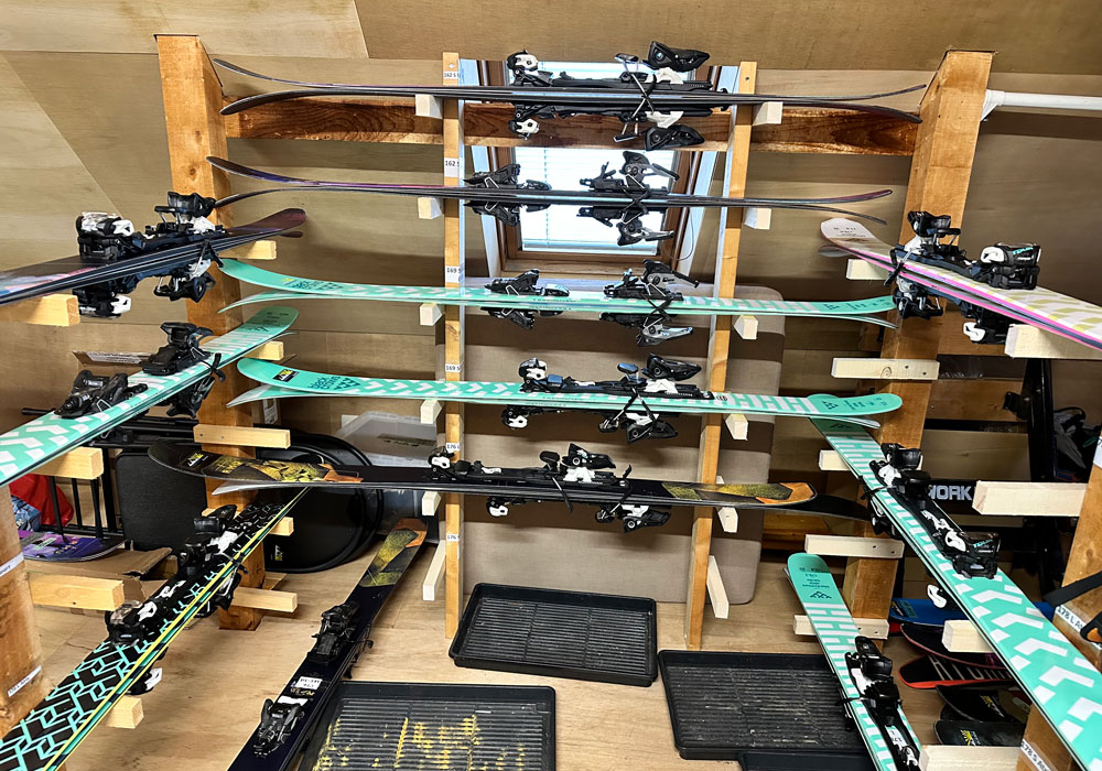 Niseko Ski Hire & Snowboard Rental Niseko Ski School