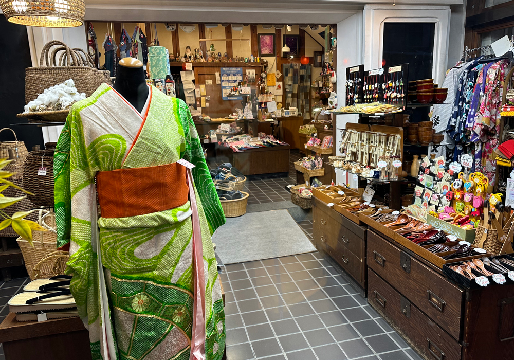 NozawaOnsen Nozawa Ski Shops, Souvenir Shopping