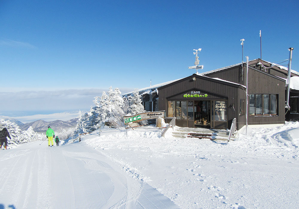 Shiga Kogen Ski School, Ski Hire, Snowboard Rental
