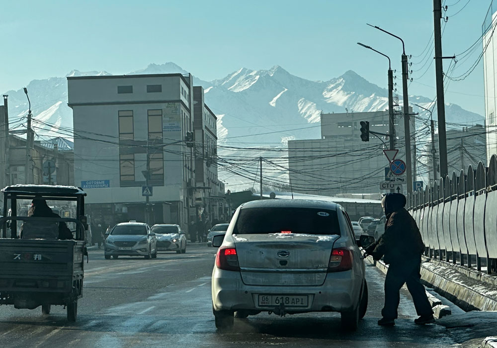 Bishkek looking up to Kyrgyz Ala-Too Range 