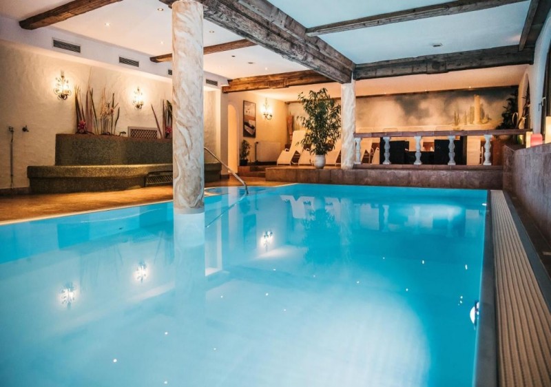 St Anton Arlberg Powder Ski Safari, Hotel Grieshof swimming pool