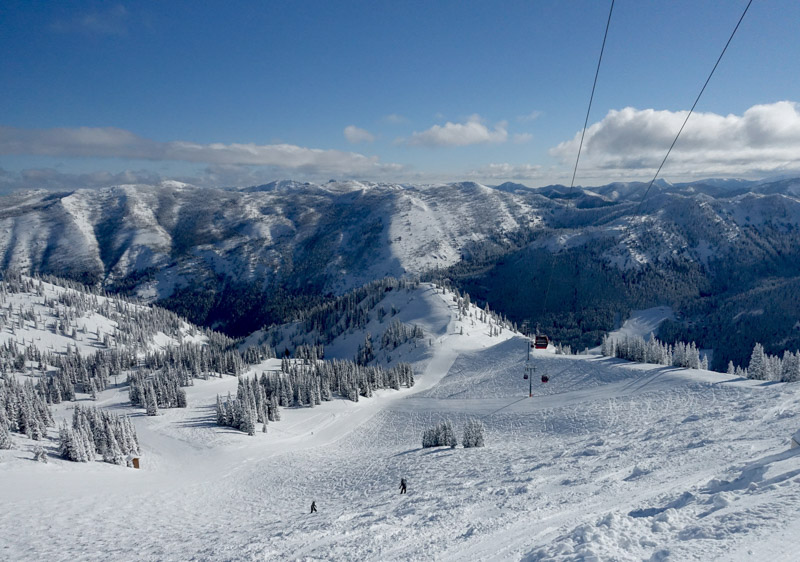 Crystal Mountain Resort Skiing, Snow, Ratings