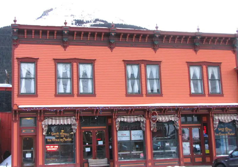 Silverton Meals: A Culinary Adventure Thru a Colourful Meals Scene