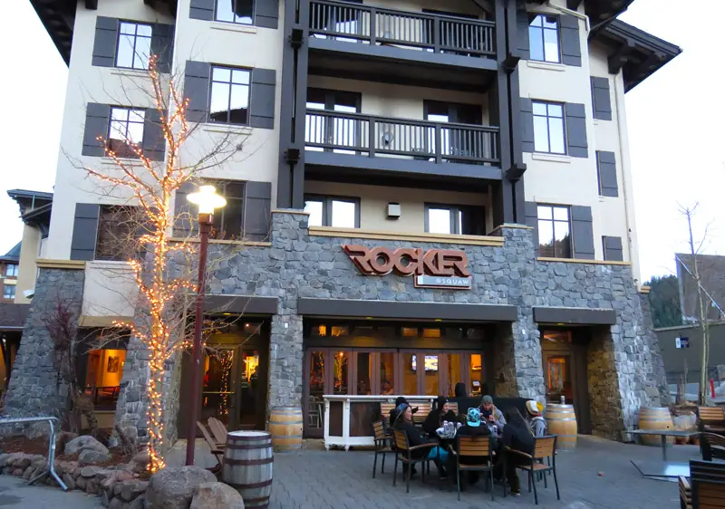 Palisades Tahoe Restaurants and Bars