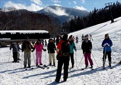 Tenjin Guides Learn To Ski